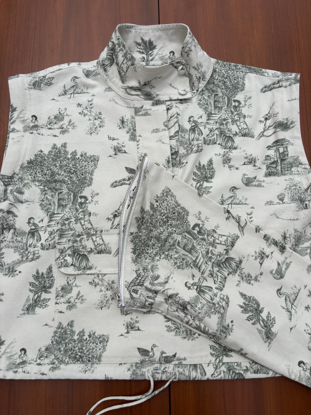 Detachable Sleeve Landscape Overshirt